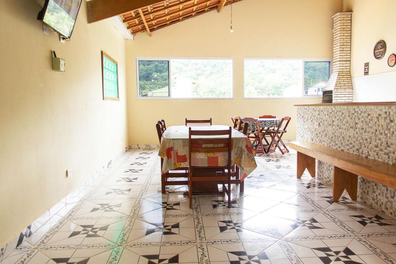 Incrivel Casa Com Churrasqueira Em Ubatuba, Sp Esterno foto